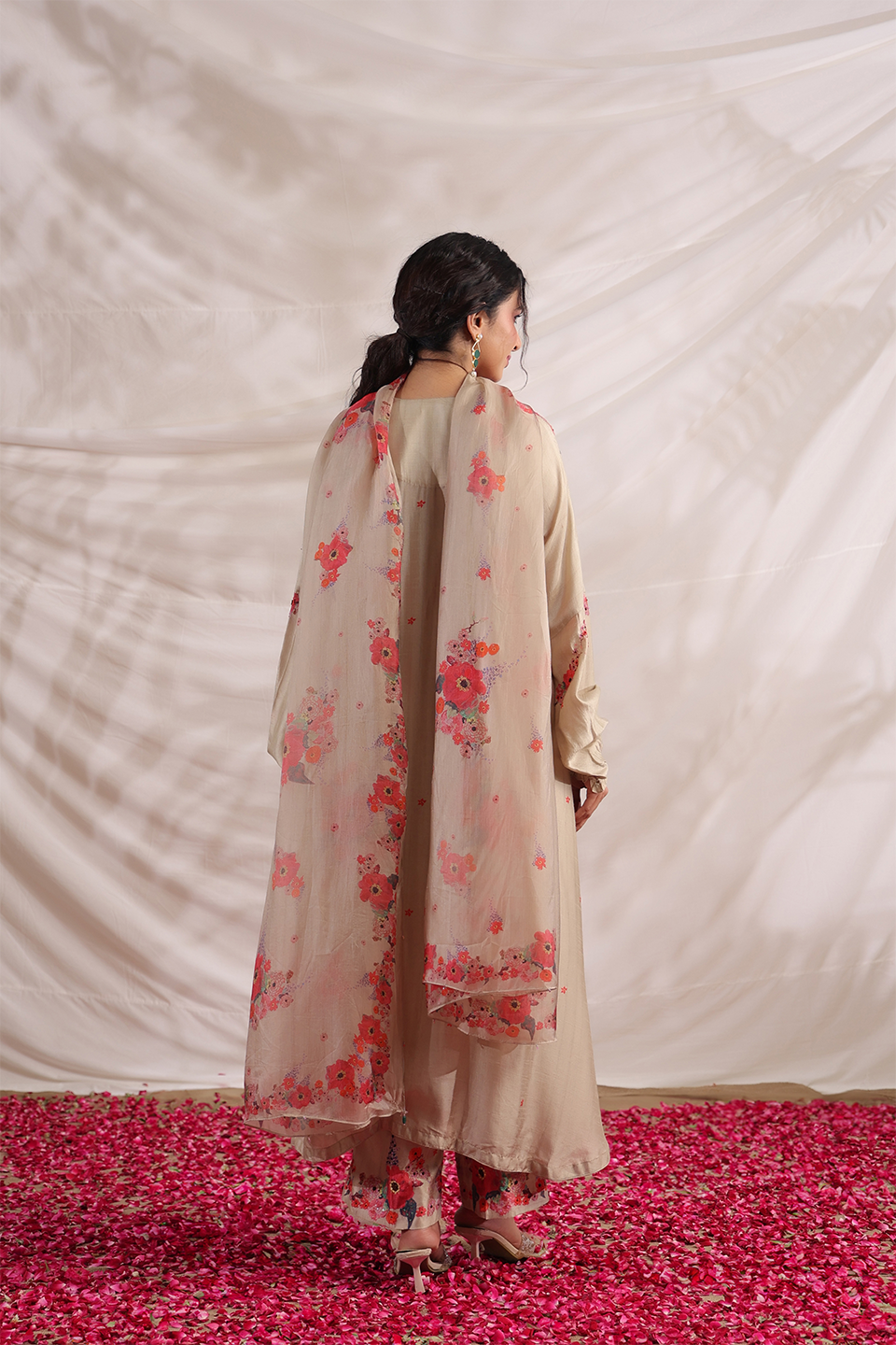Bahaar Shoulder Embroidered Kurta Set