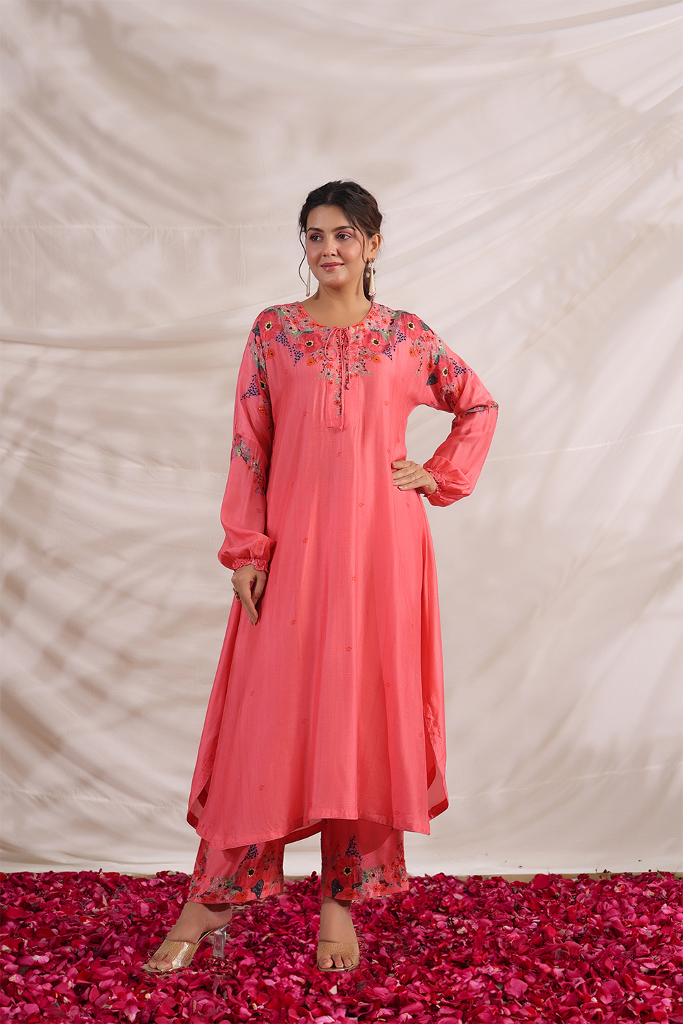 Bahaar Shoulder Embroidered Kurta Set