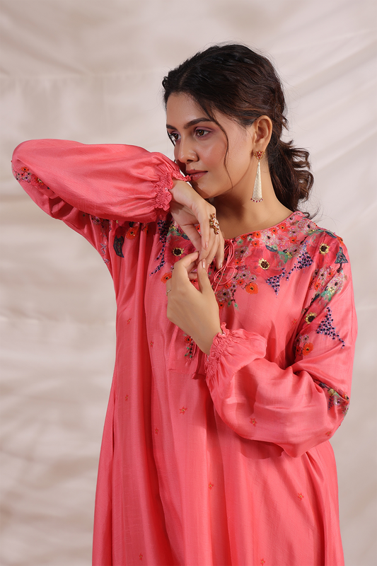 Bahaar Shoulder Embroidered Kurta Set