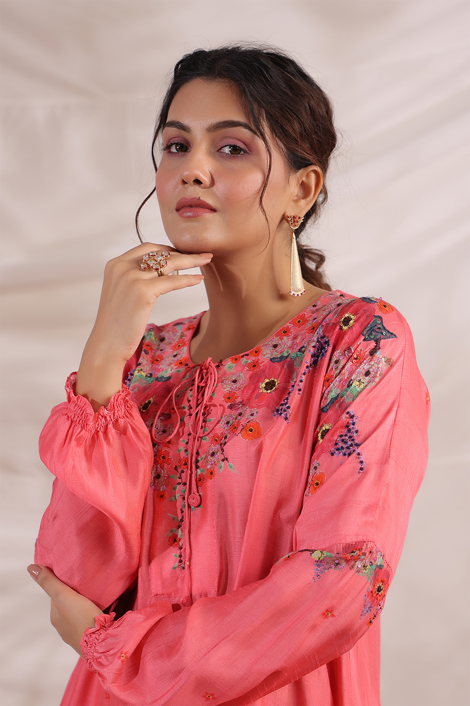 Bahaar Shoulder Embroidered Kurta Set