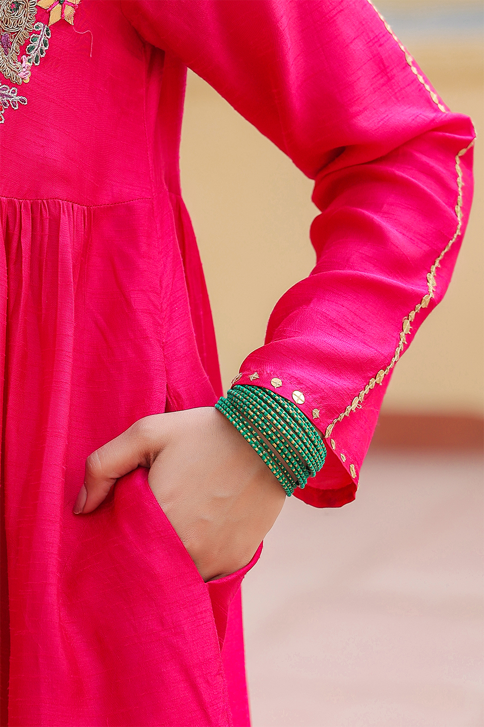 Zardozi Paisley Matka Neck (Chunnat)