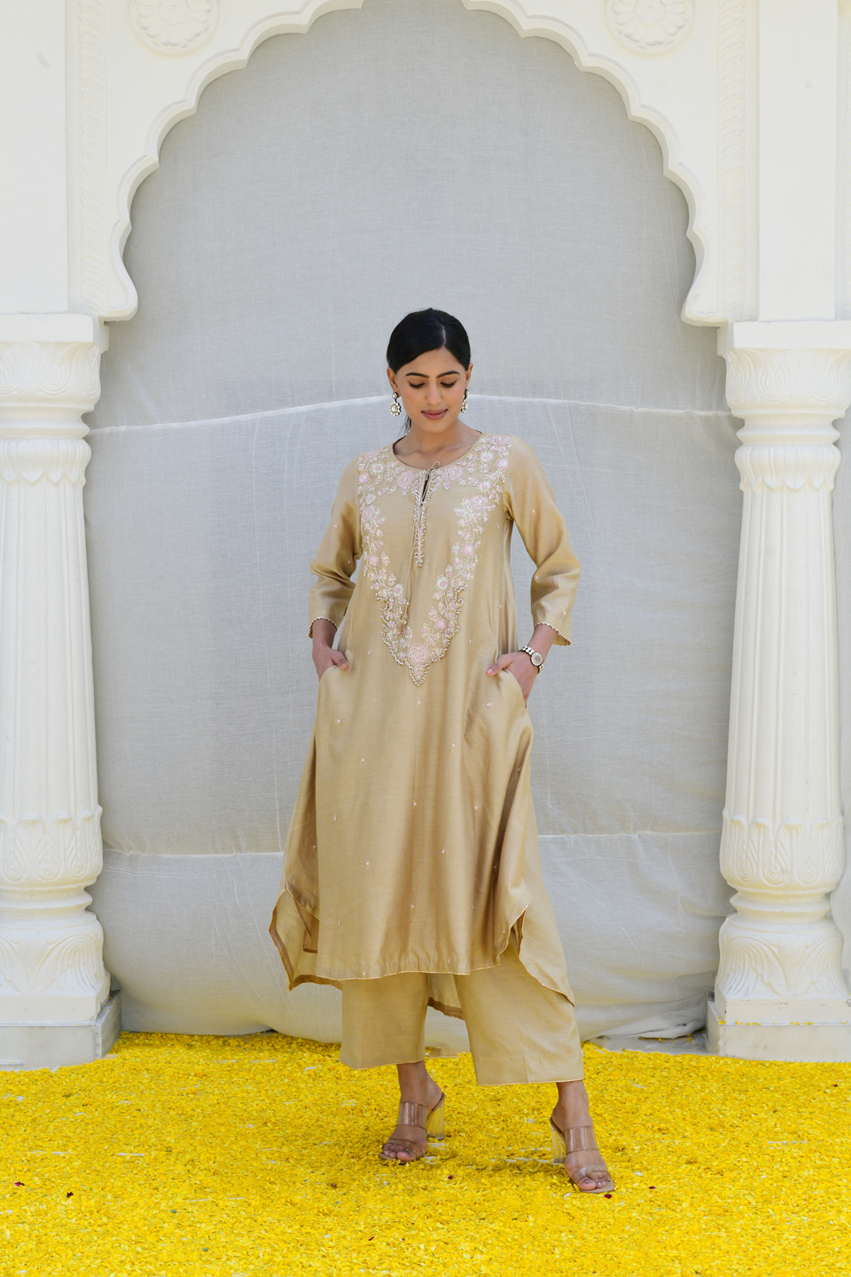 Ivory Roselyn Neck Embroidery Kurta Set