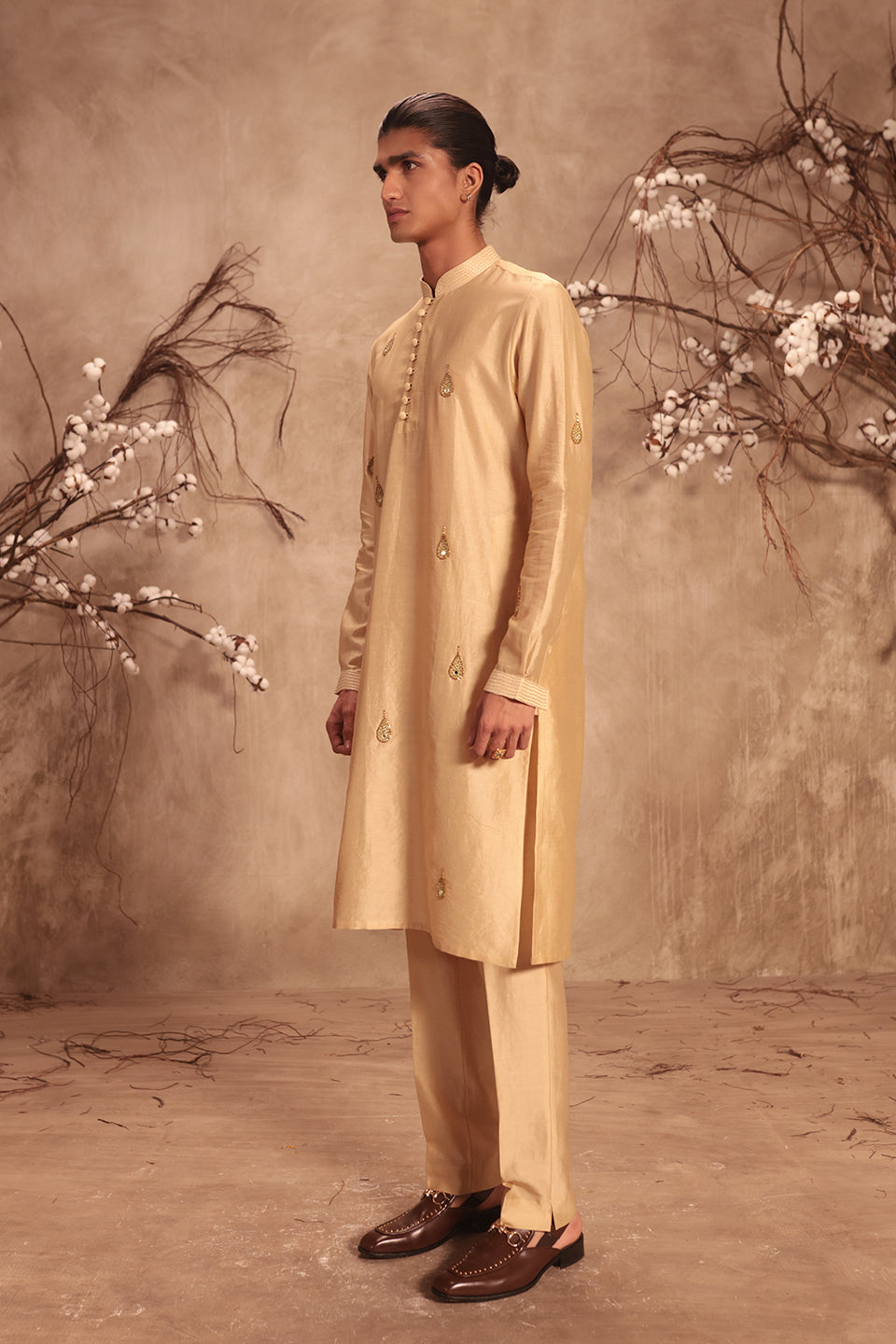 Nazakat Ivory Applique Buti Kurta Set