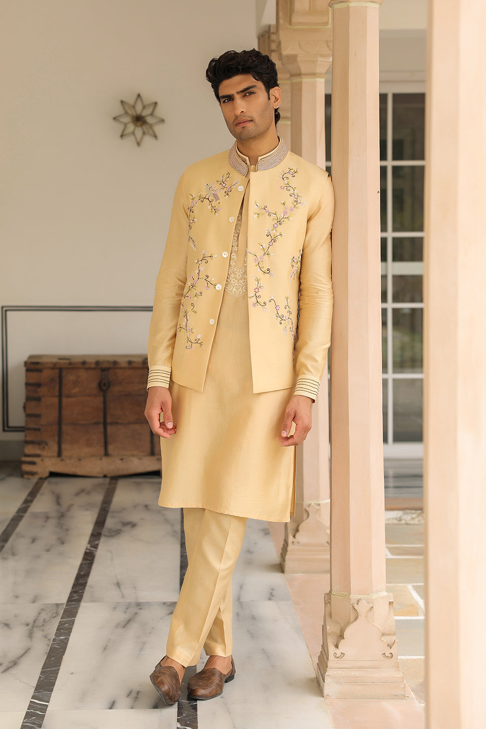 Gulzar Beige Jaal Embroidered Bandi