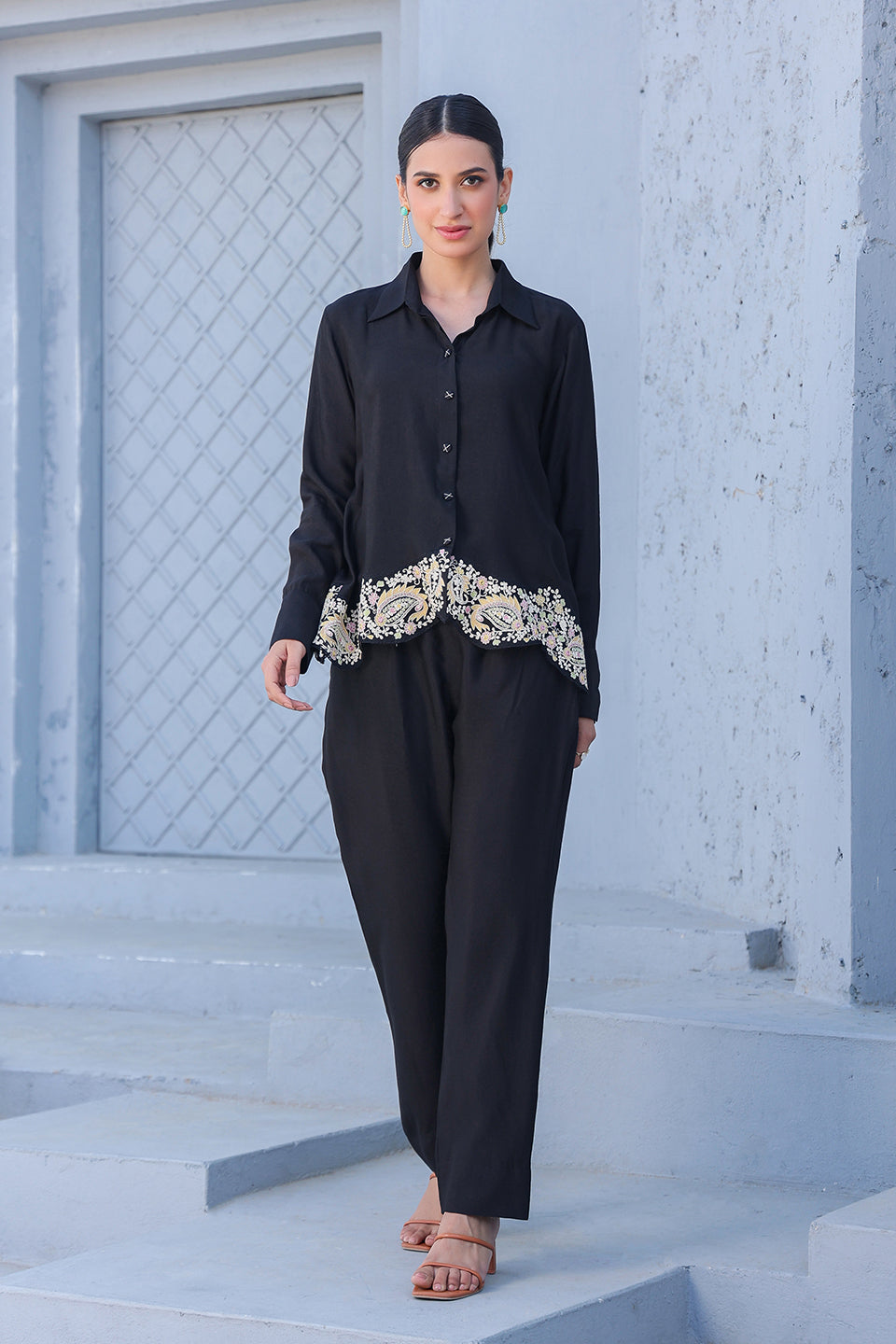 Black Dori Paisley Heavy Hem Shirt