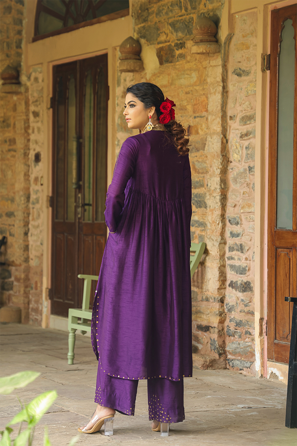 Zardozi Paisley Matka Neck (Chunnat)