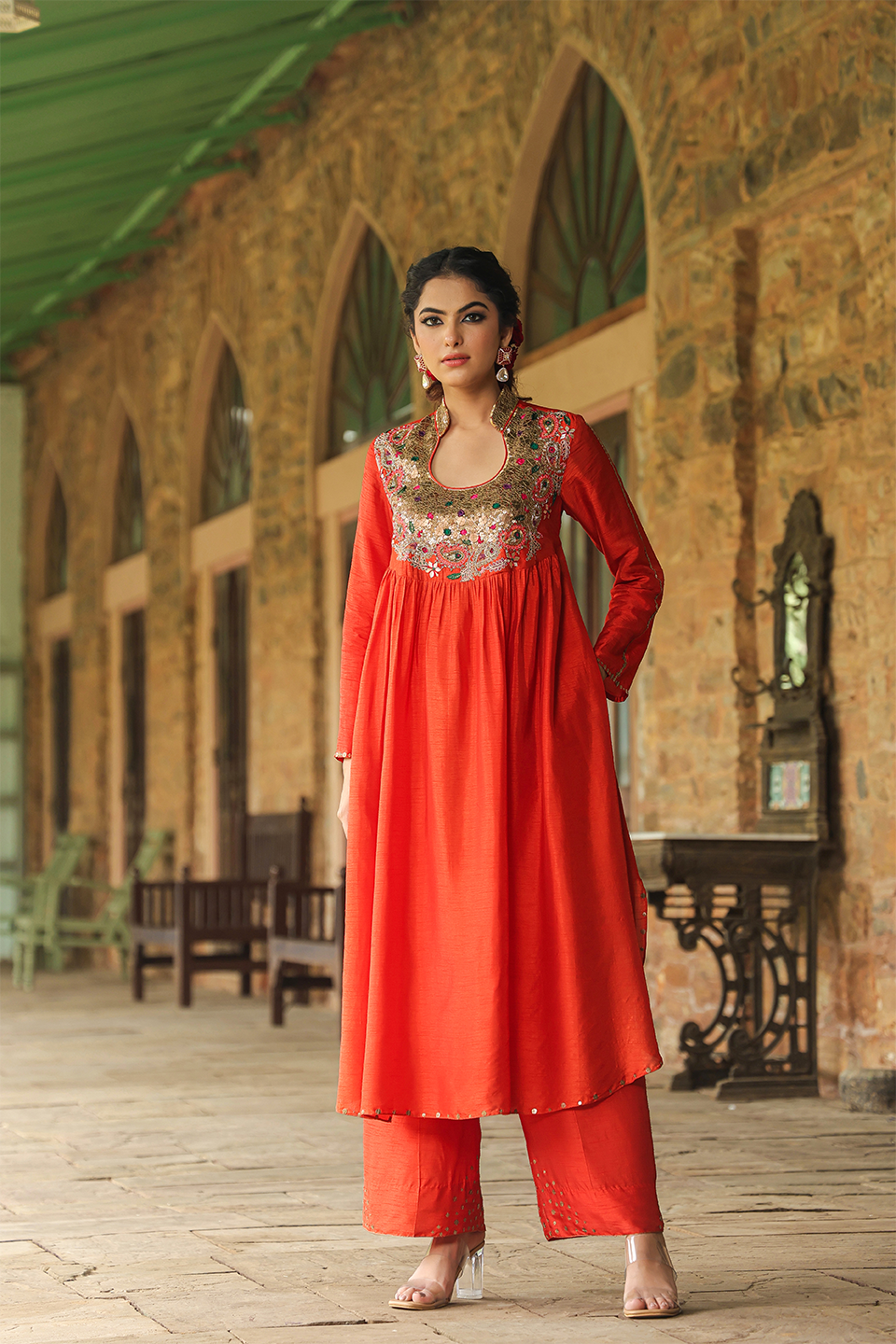 Zardozi Paisley Matka Neck (Chunnat)