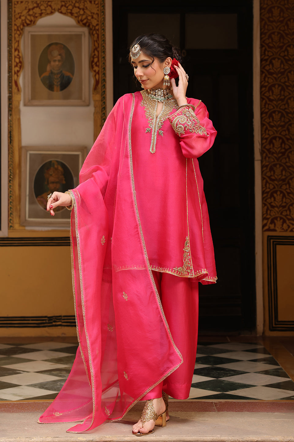 Ahista Pink Pheran Short Kurta Set