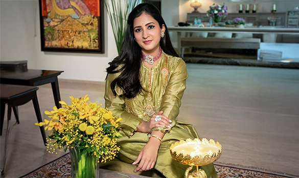 Pakeezah Jadau Joda Hara