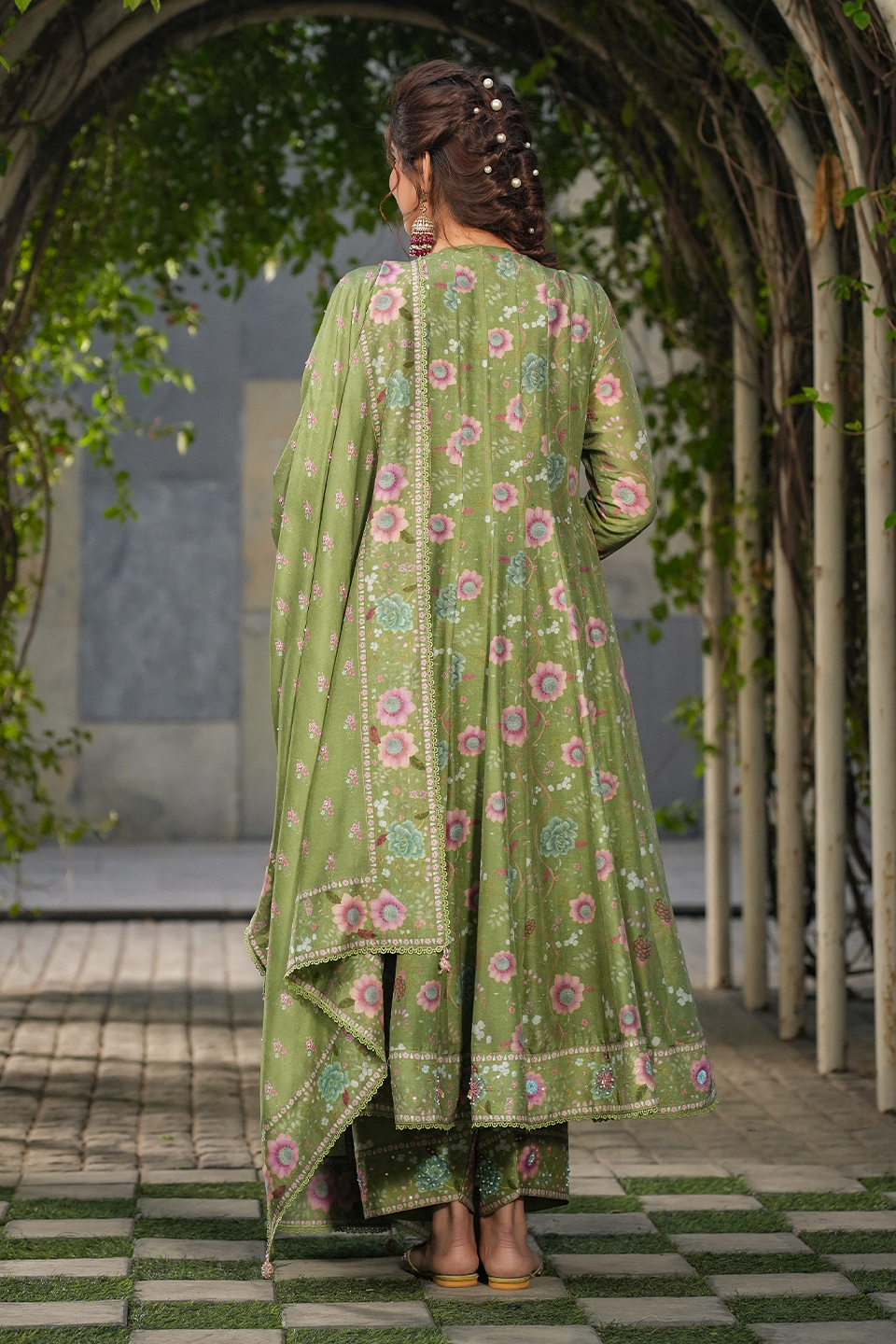 Mughal Bano Kalidar Set