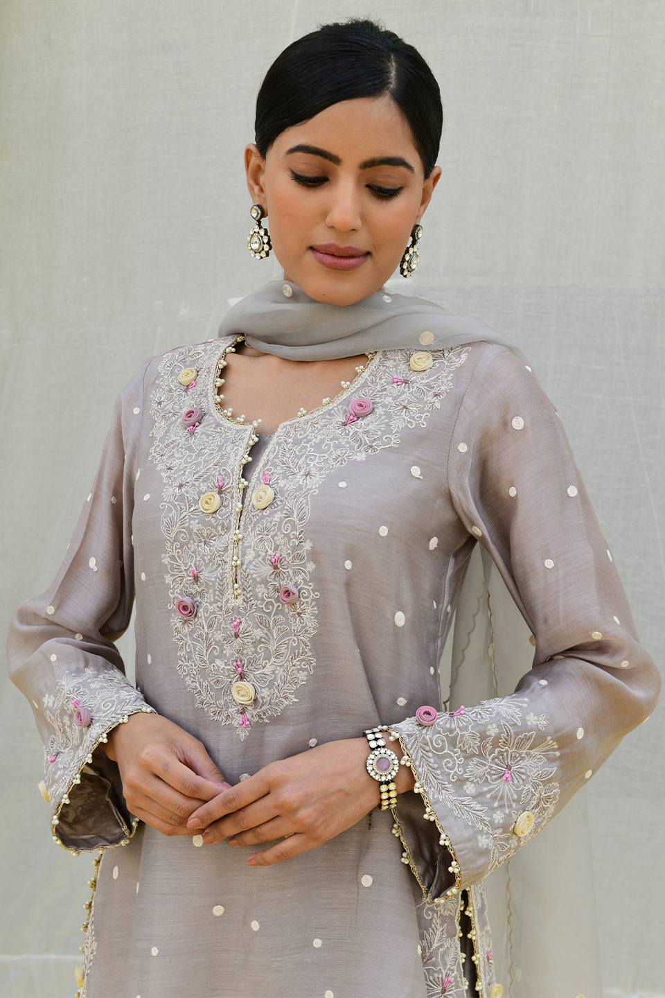 Grey Reef Light Sharara