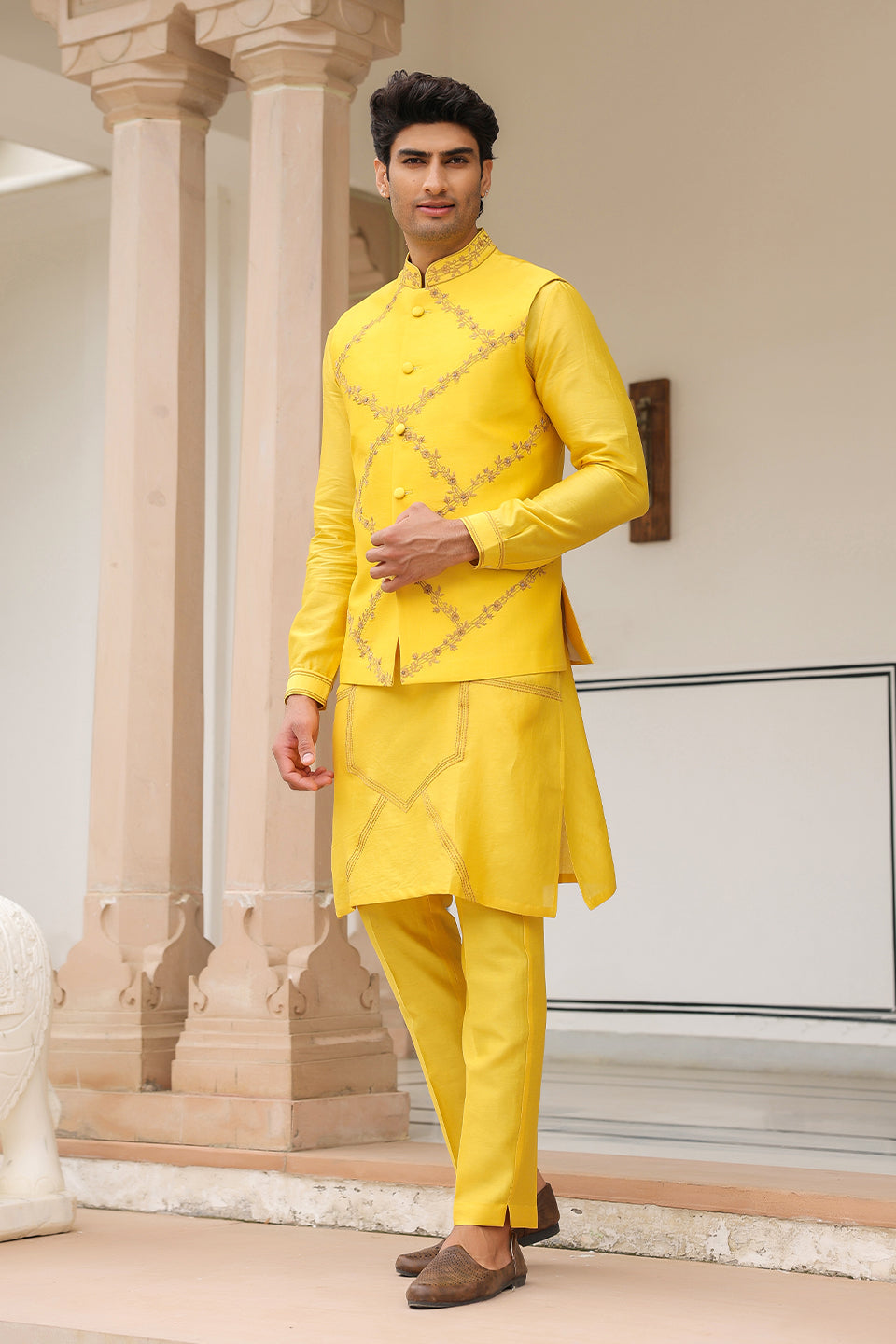 Gulzar Yellow Floral Geometric Bandi