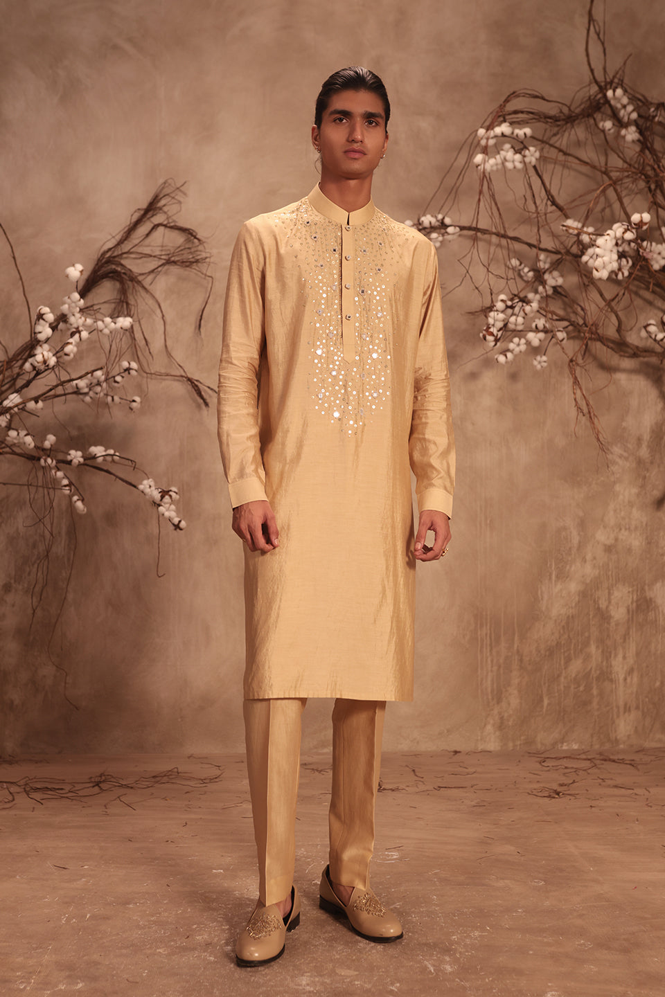 Nazakat Ivory Neckline Embroidered Kurta Set