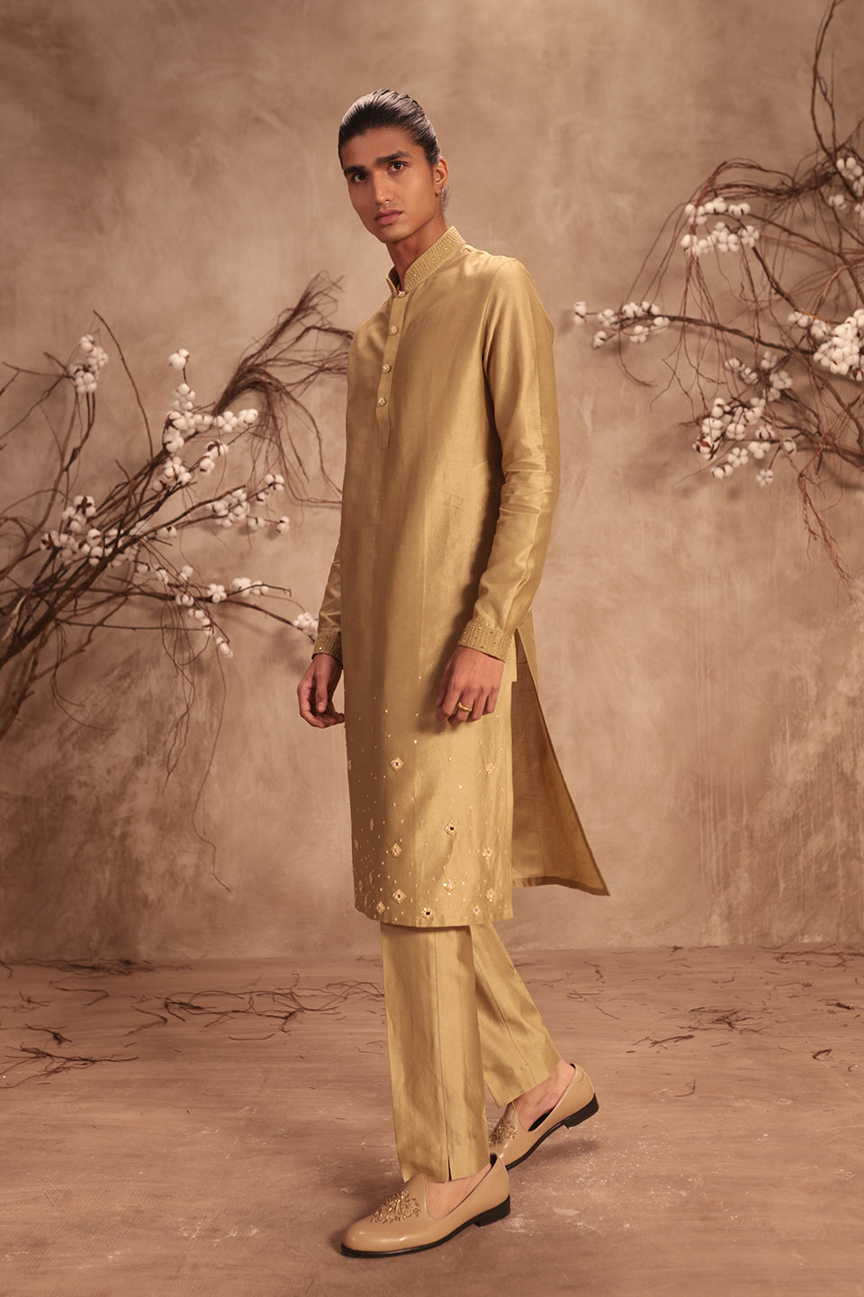 Nazakat Light Green Mirror Butti Kurta Set