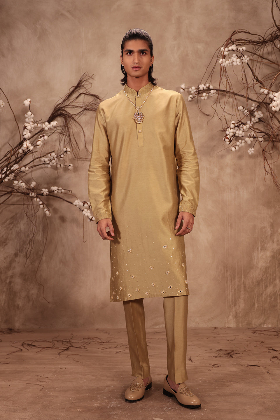 Nazakat Light Green Mirror Butti Kurta Set