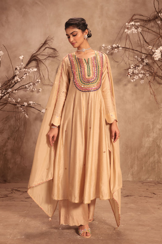 Nazakat Ivory Kalidaar Set