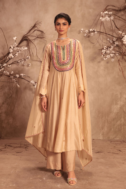 Nazakat Ivory Kalidaar Set