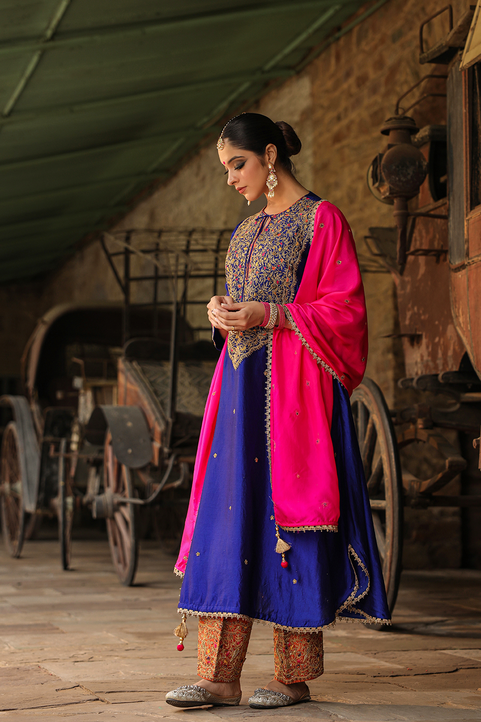 Bird Embroidered Long Kurta