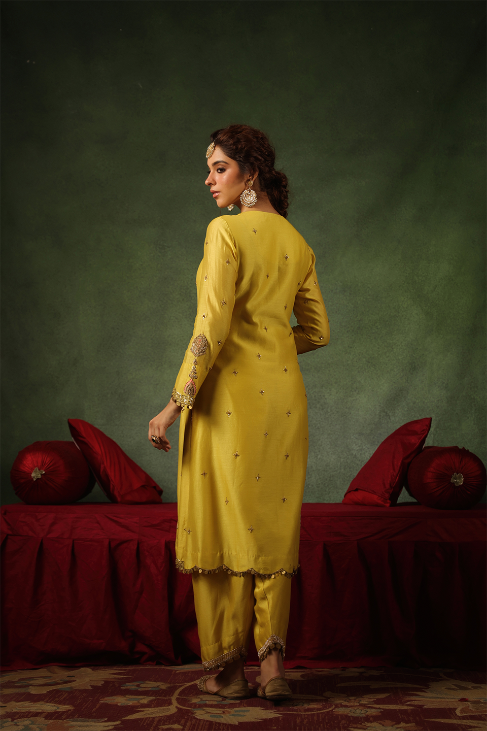 Pakeezah Ambi Buta Joda Sunehra