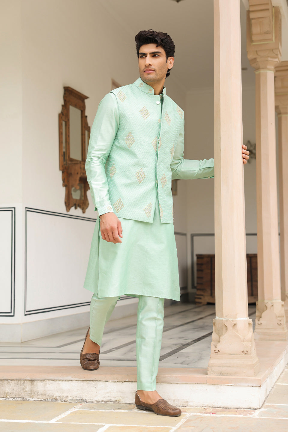 Gulzar Mint Green Geometric Threadwork Bandi
