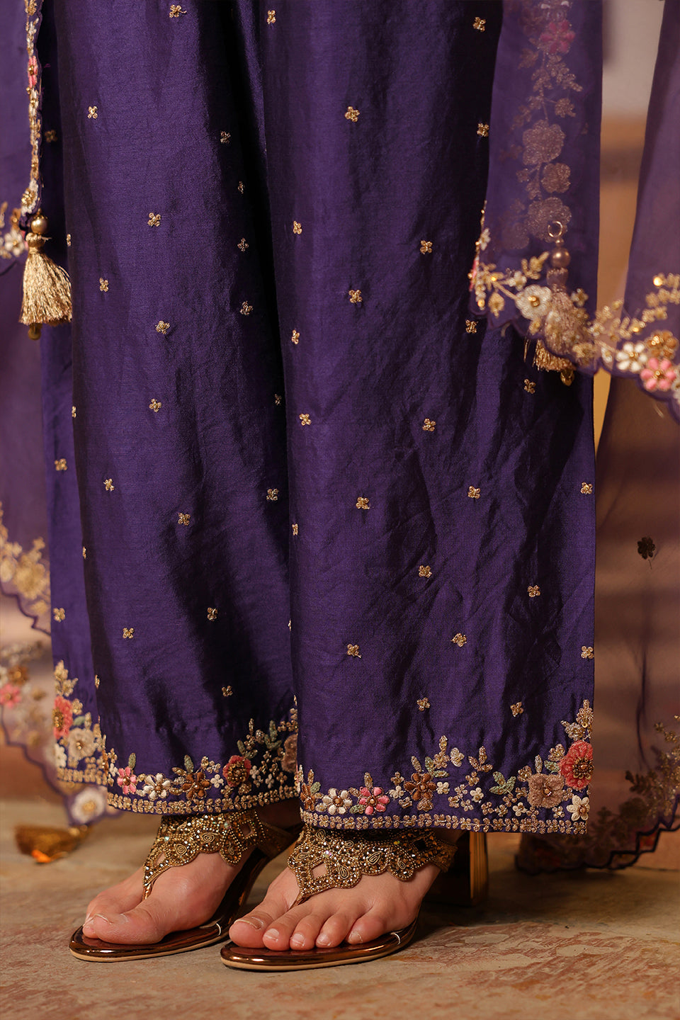 Ahista Purple Mayur Applique Short Kurta With Heavy Dupatta