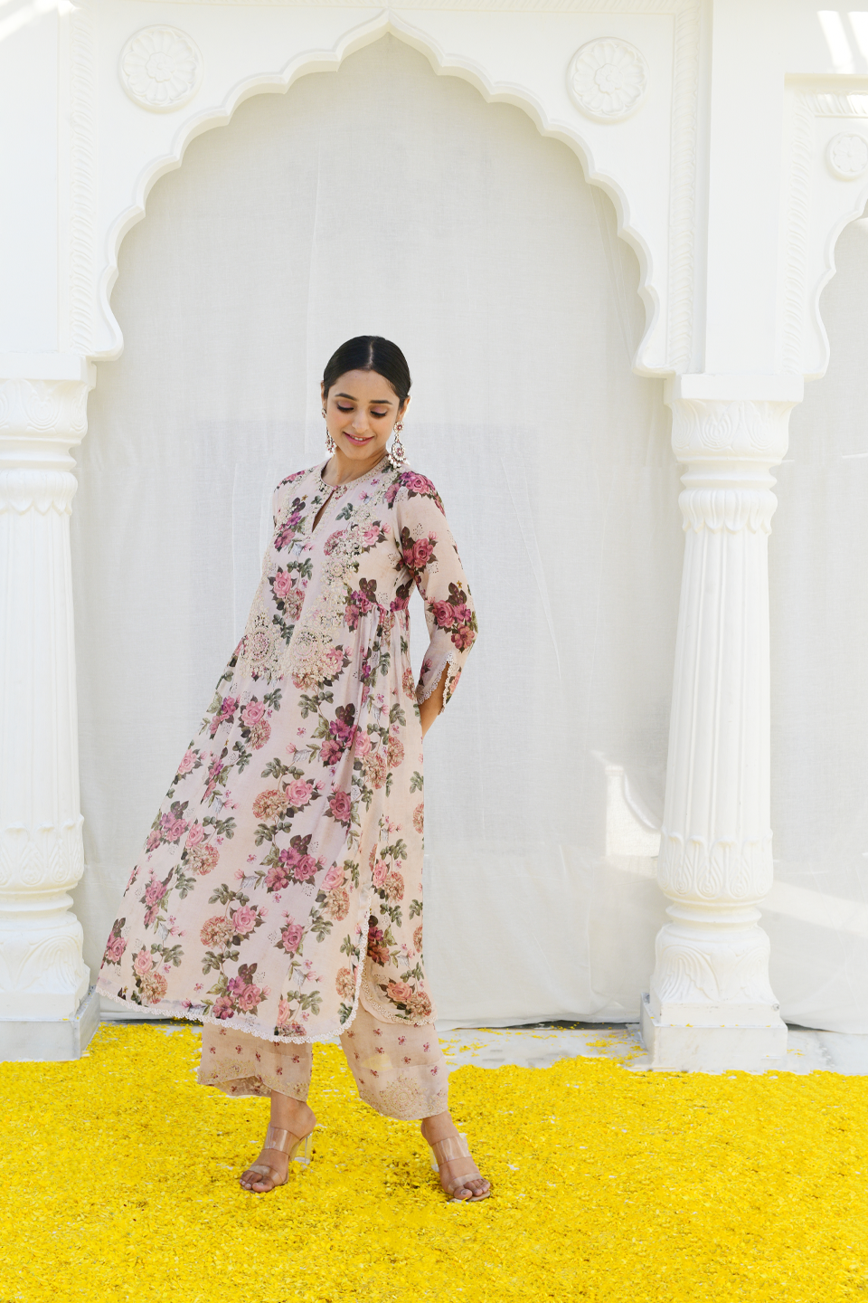 Ivory Floral Rose Square Neck Kurta set