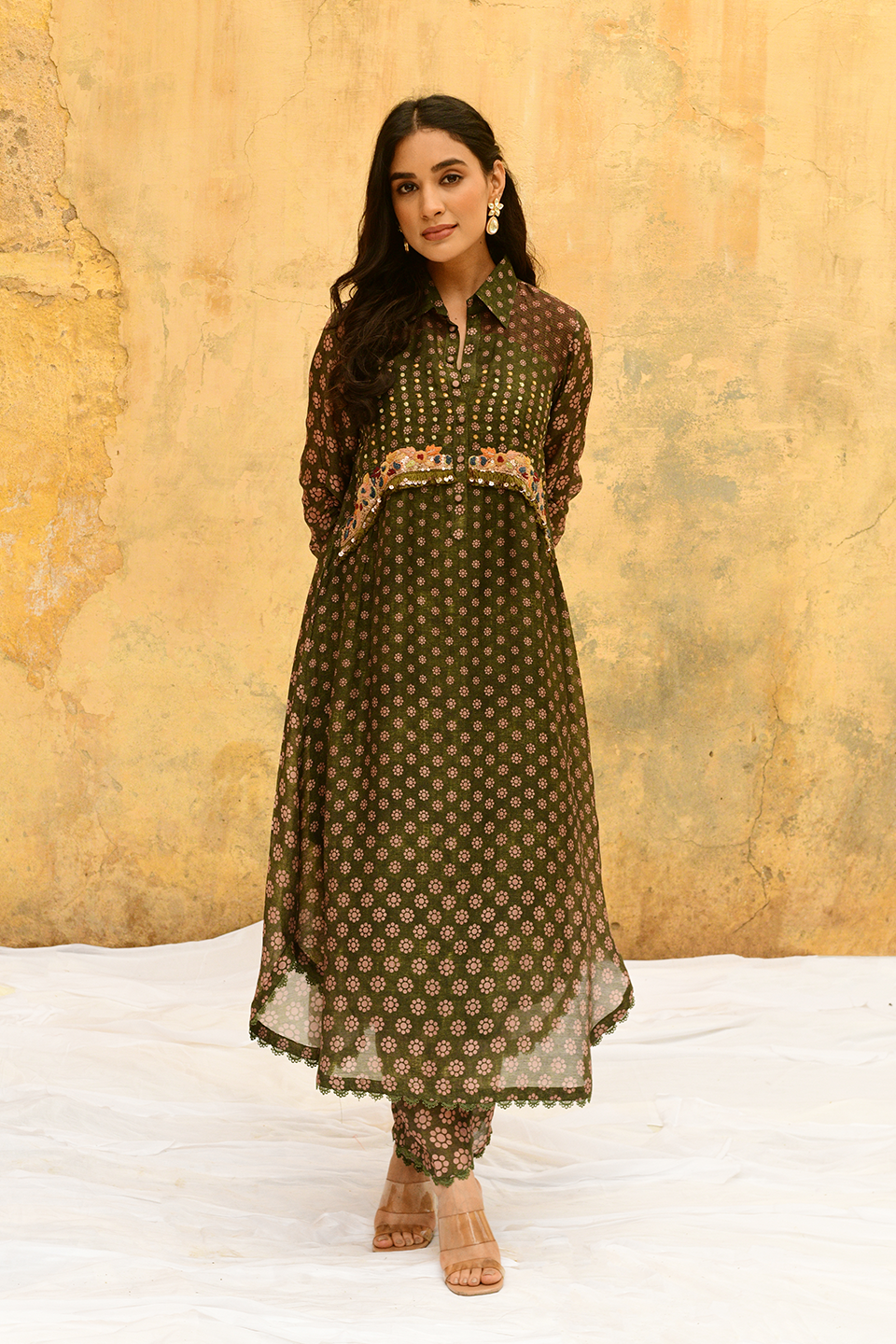 Green Dotted Cascade Collar Style