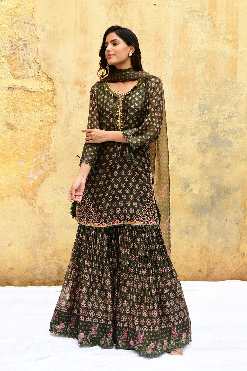 Green Dotted Cascade Sharara