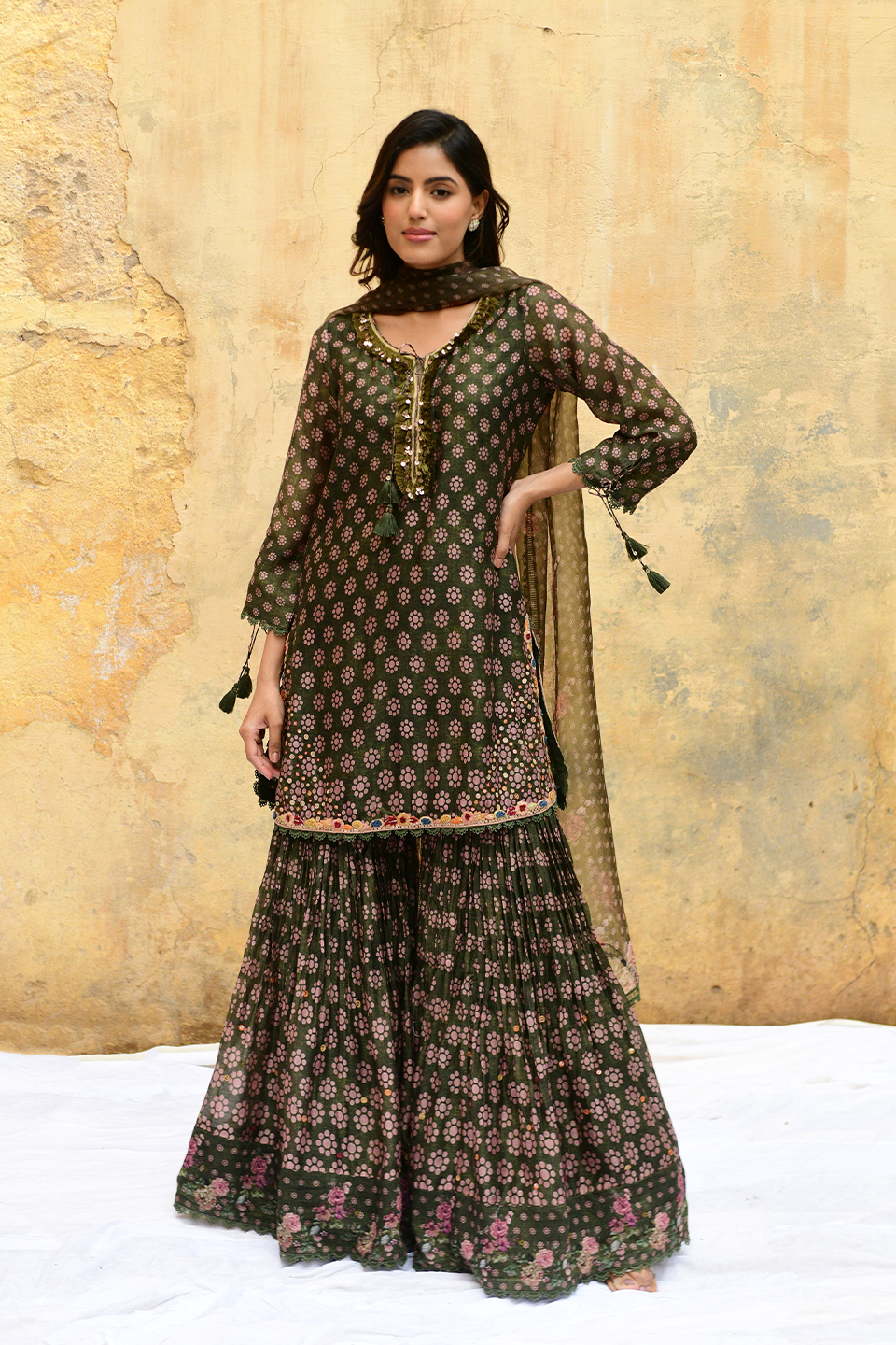 Green Dotted Cascade Sharara