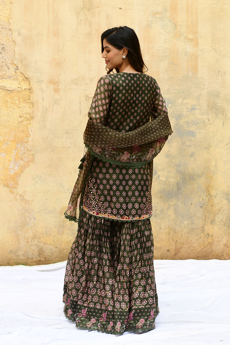 Green Dotted Cascade Sharara