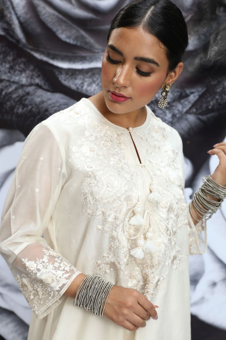 Ivory Applique Rose Kurta Set
