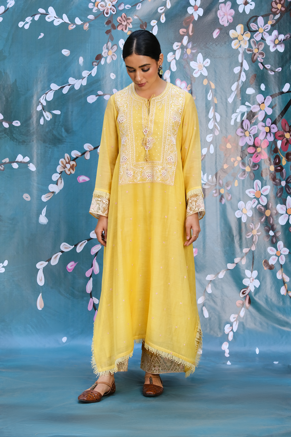 Yellow Thread Jaal Square Neck Kurta Set
