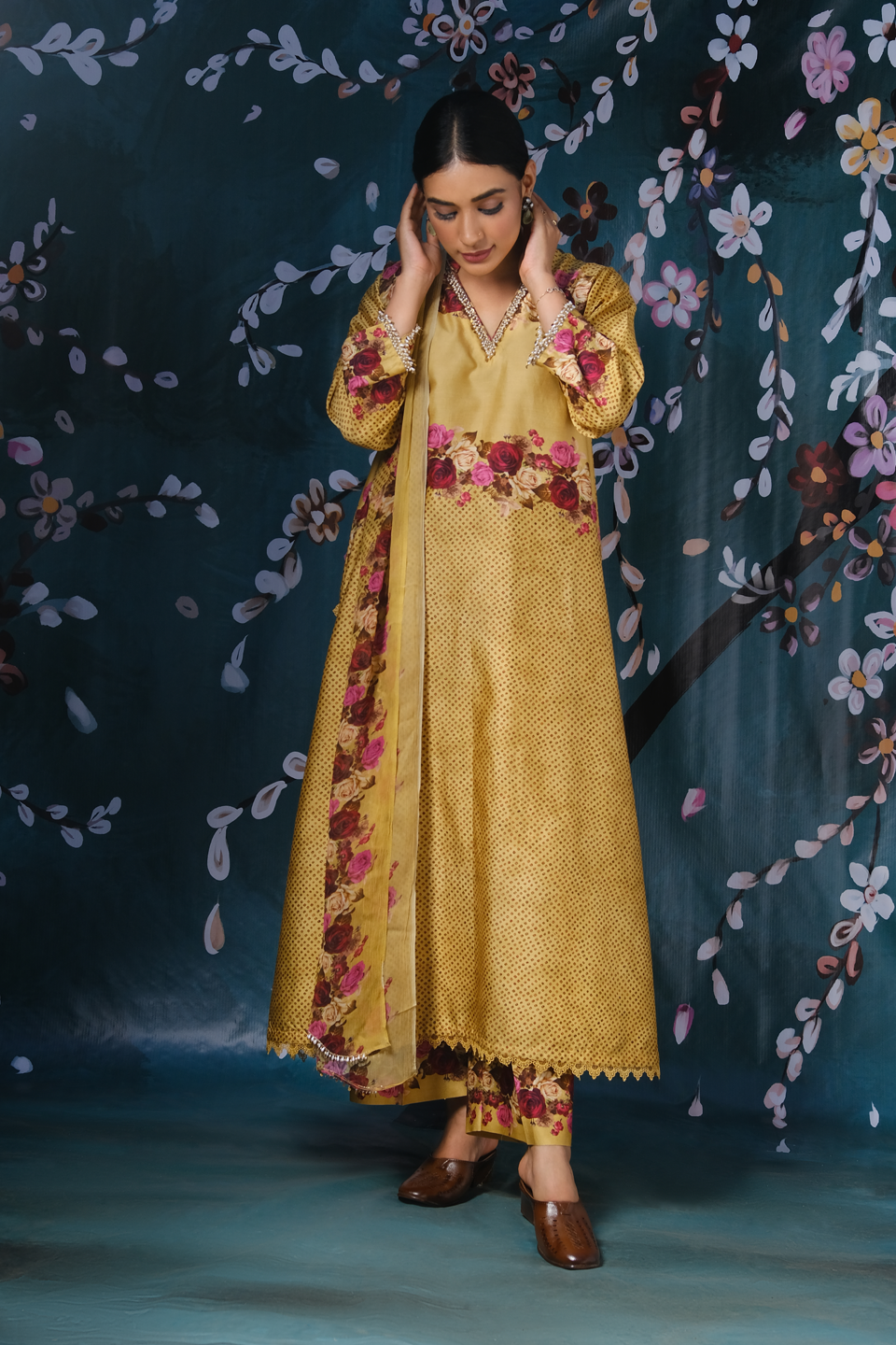 Yellow Vintage Rose Style Kurta Set