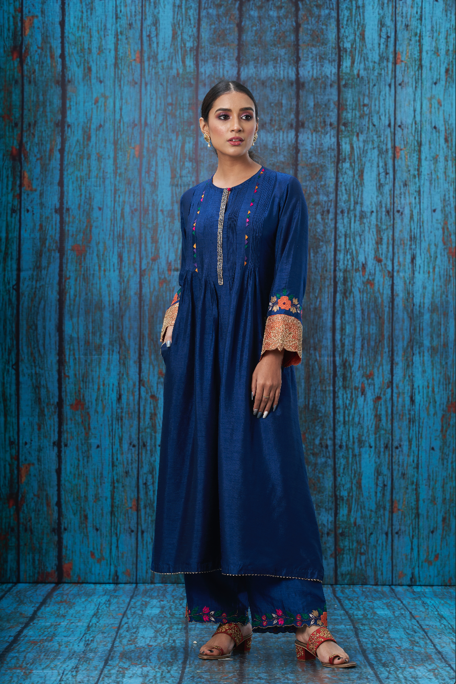 Blue Applique Lotus Sleeves Kurta Set