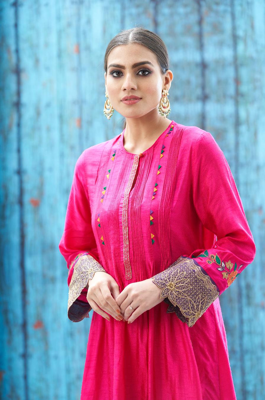 Pink Applique Lotus Sleeves Kurta Set