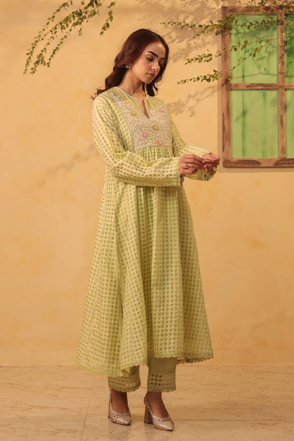 Vaayu Green Panelled Kalidar Set