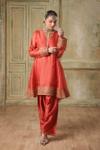 Zar:Rang Orange Short Pheran Kurta Set