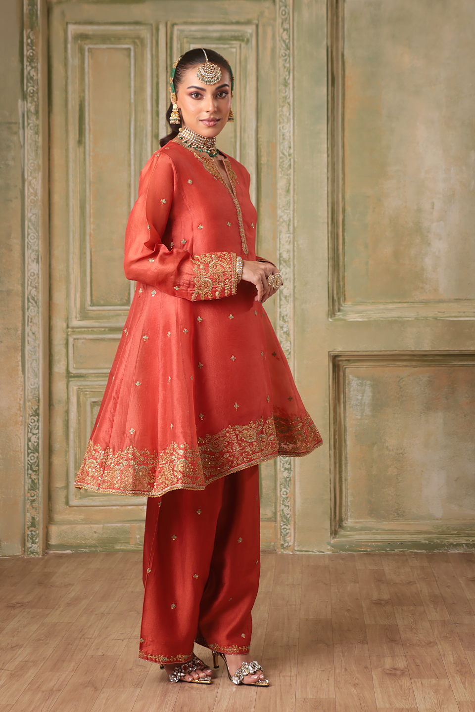 Zar:Rang Orange Short Pheran Kurta Set