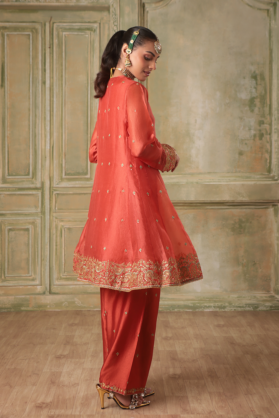 Zar:Rang Orange Short Pheran Kurta Set
