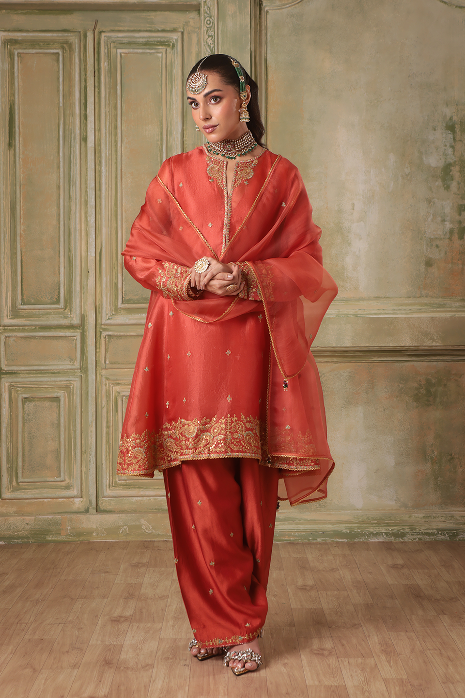 Zar:Rang Orange Short Pheran Kurta Set