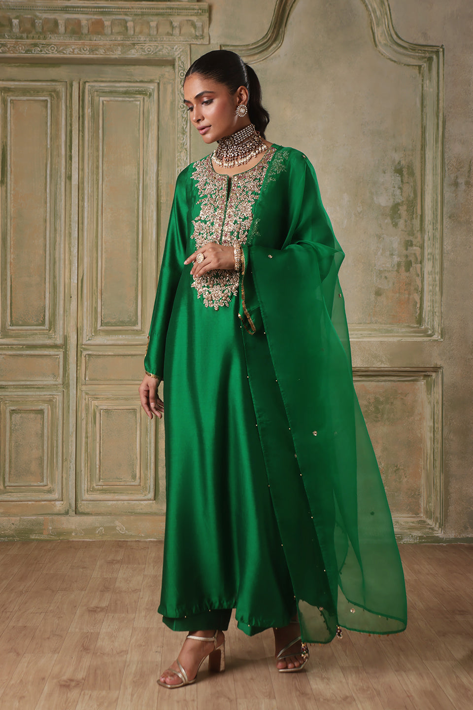 Zar:Rang Green Heavy Neck Kurta Set