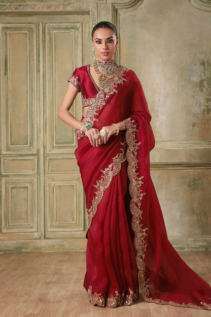 Zar:Rang  Maroon Scallop Border Saree Set