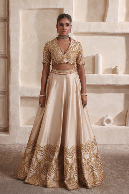 Zar:Rang Ivory Scallop Lehenga Set