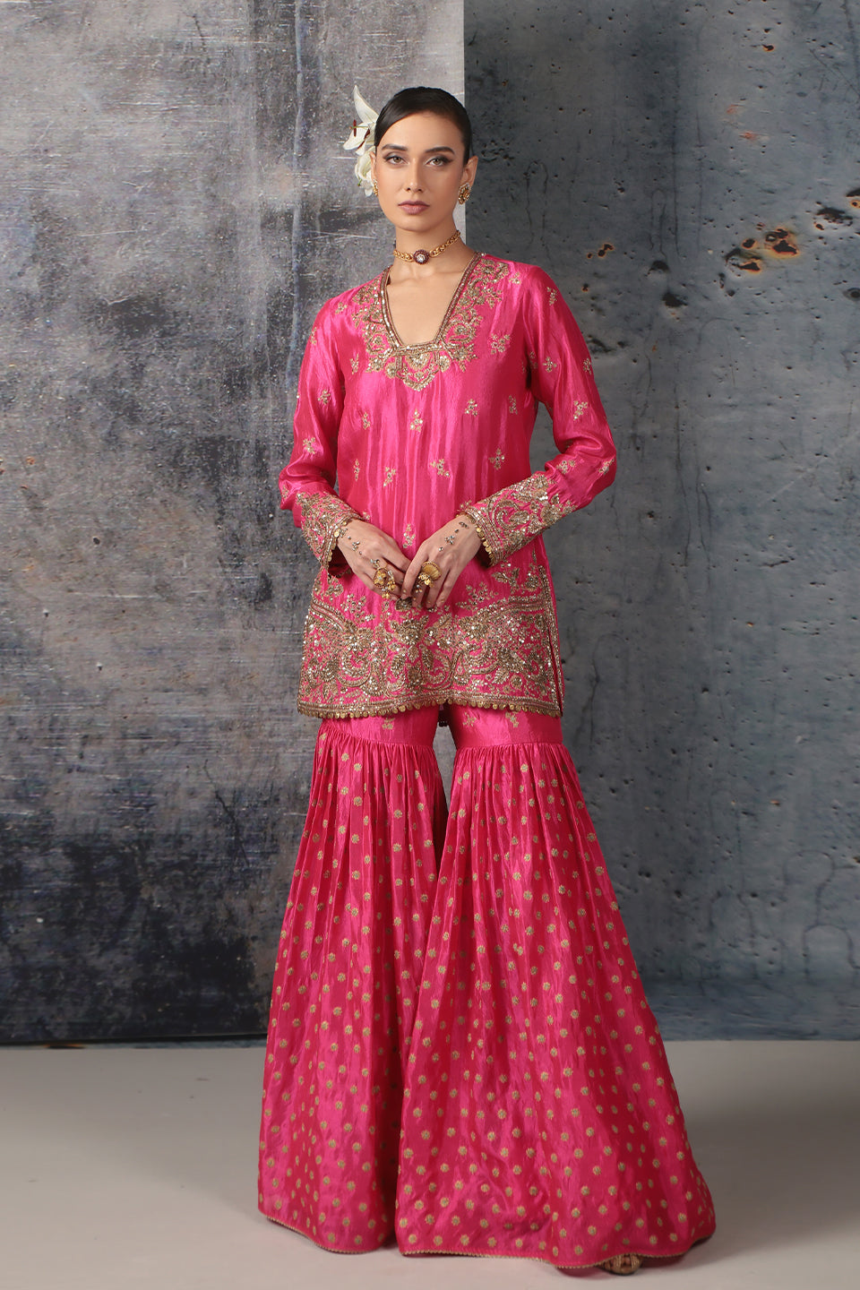 Zar:Rang Pink Buti Sharara Set