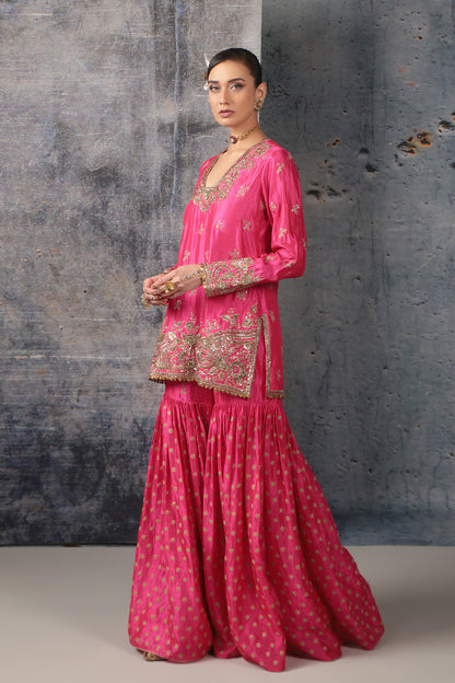 Zar:Rang Pink Buti Sharara Set