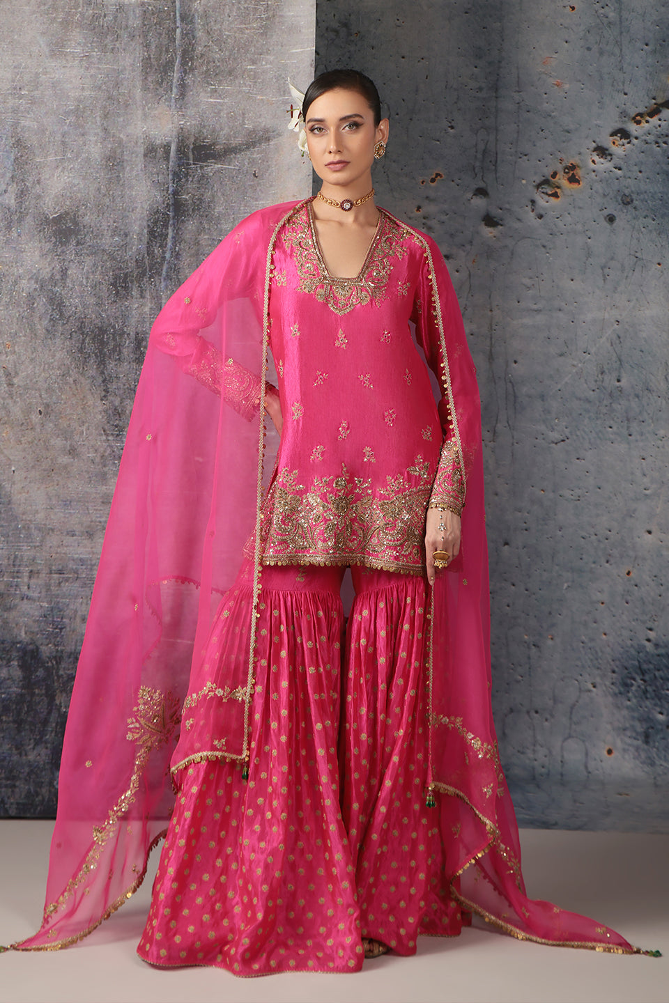 Zar:Rang Pink Buti Sharara Set