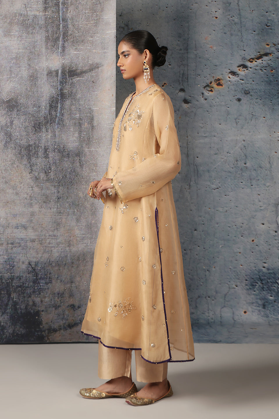 Zar:Rang Ivory Phool Kurta Set