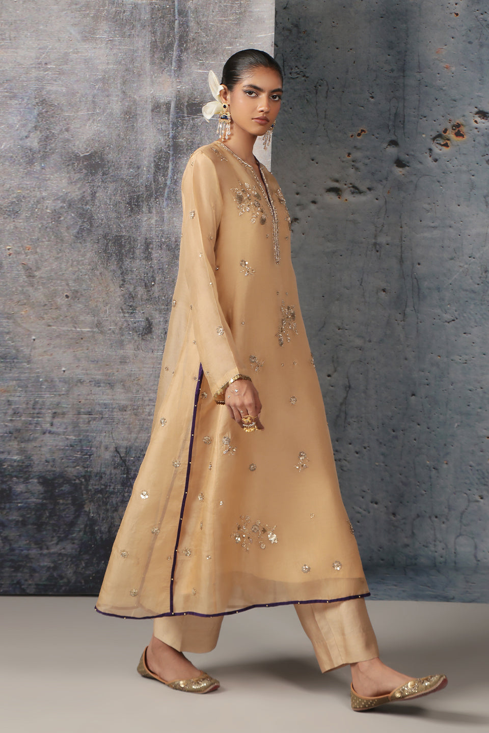 Zar:Rang Ivory Phool Kurta Set