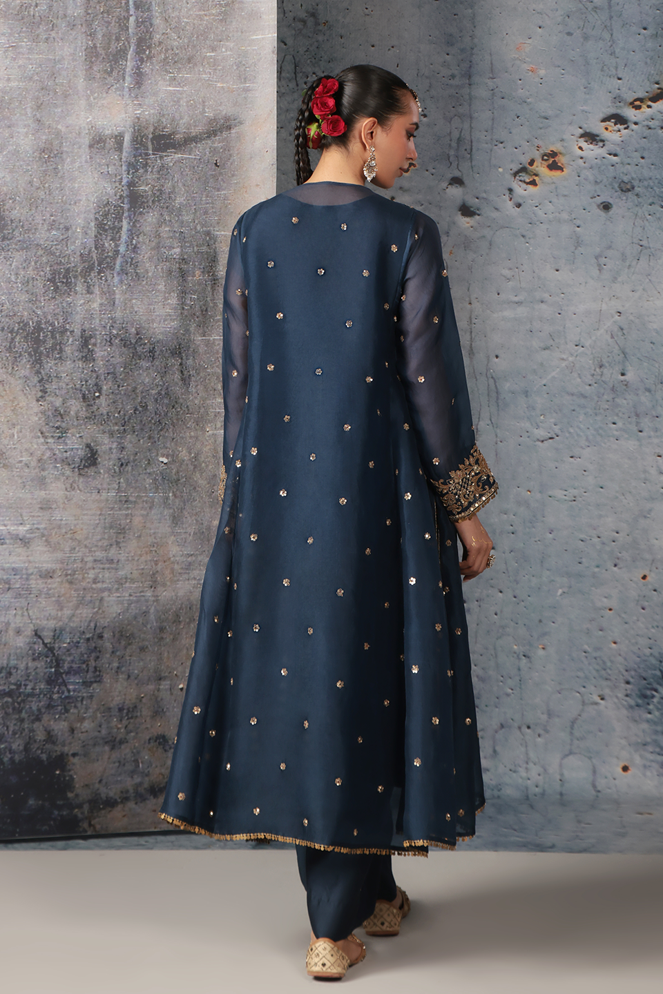 Zar:Rang Blue Long Pheran Kurta Set