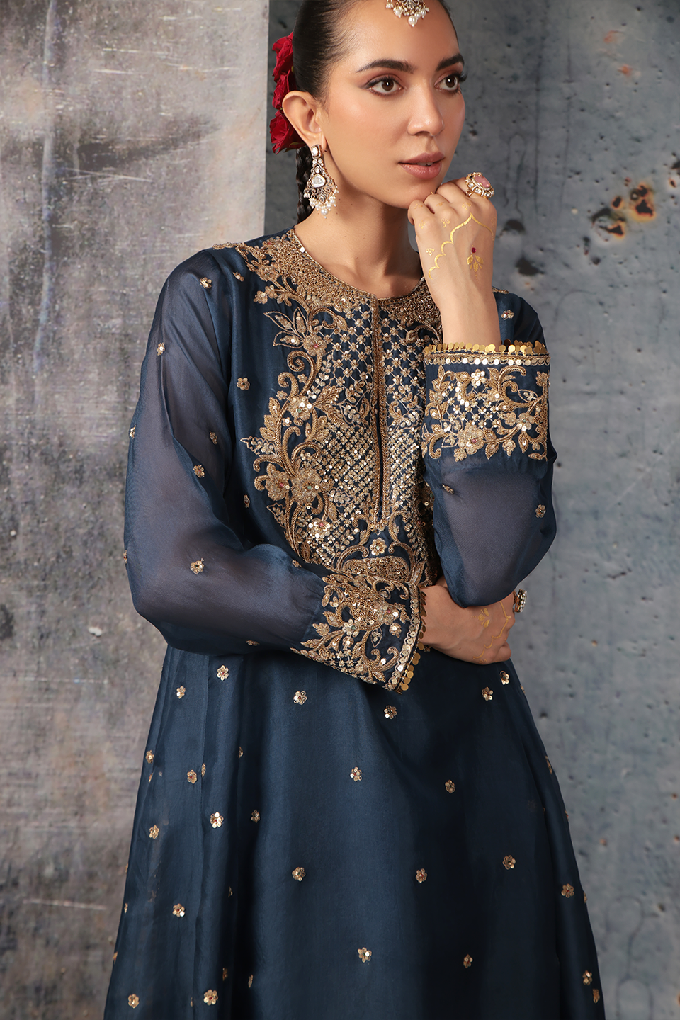Zar:Rang Blue Long Pheran Kurta Set